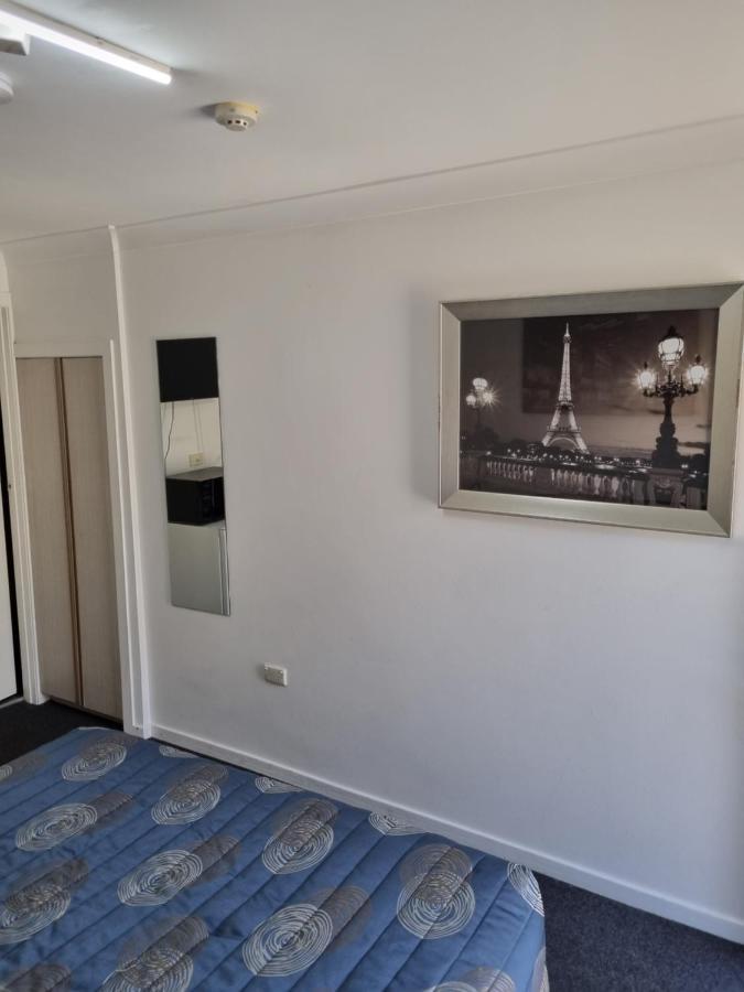 ทารี ลอดจ์ โมเทล Motel ภายนอก รูปภาพ
